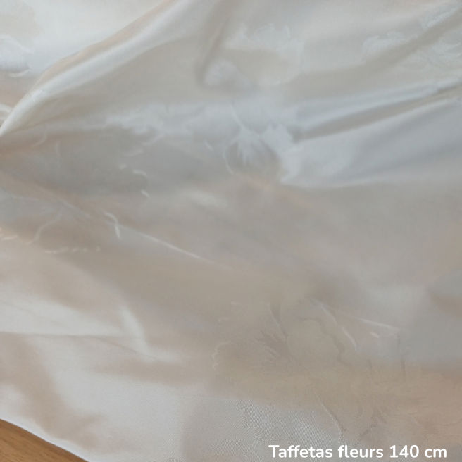 taffetas de soie blanc
